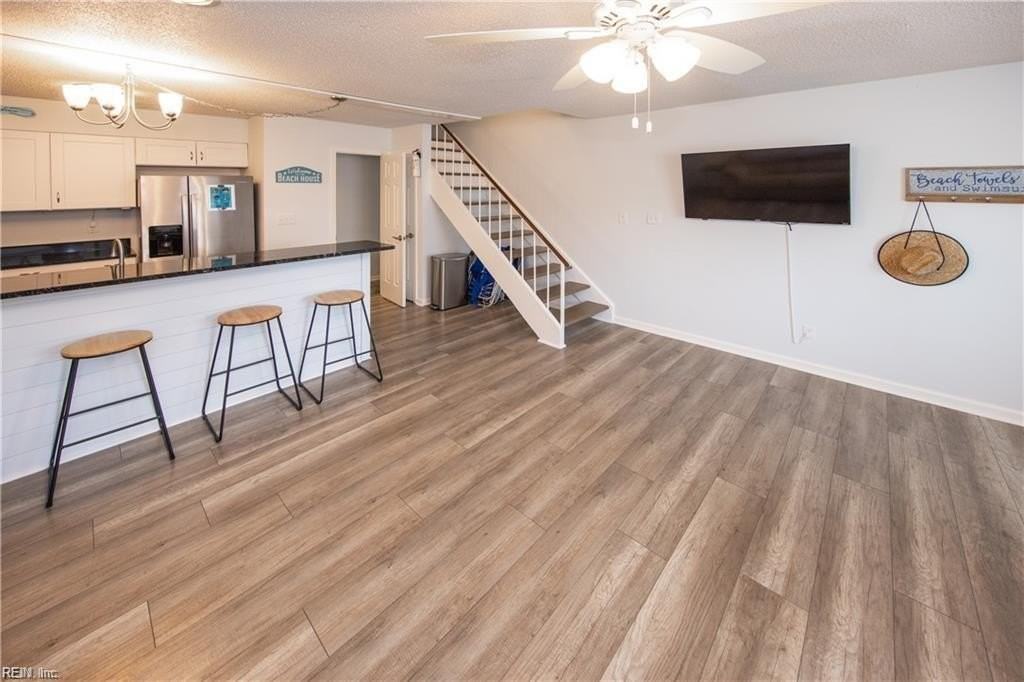 1722 Baltic Ave - Photo 5 of 23