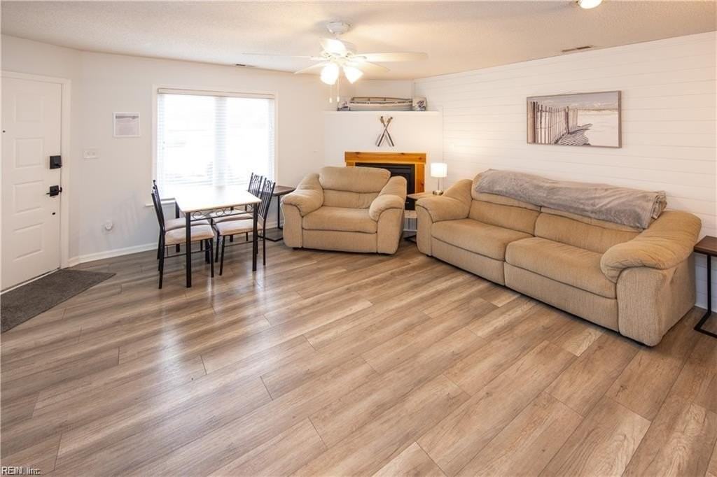 1722 Baltic Ave - Photo 7 of 23