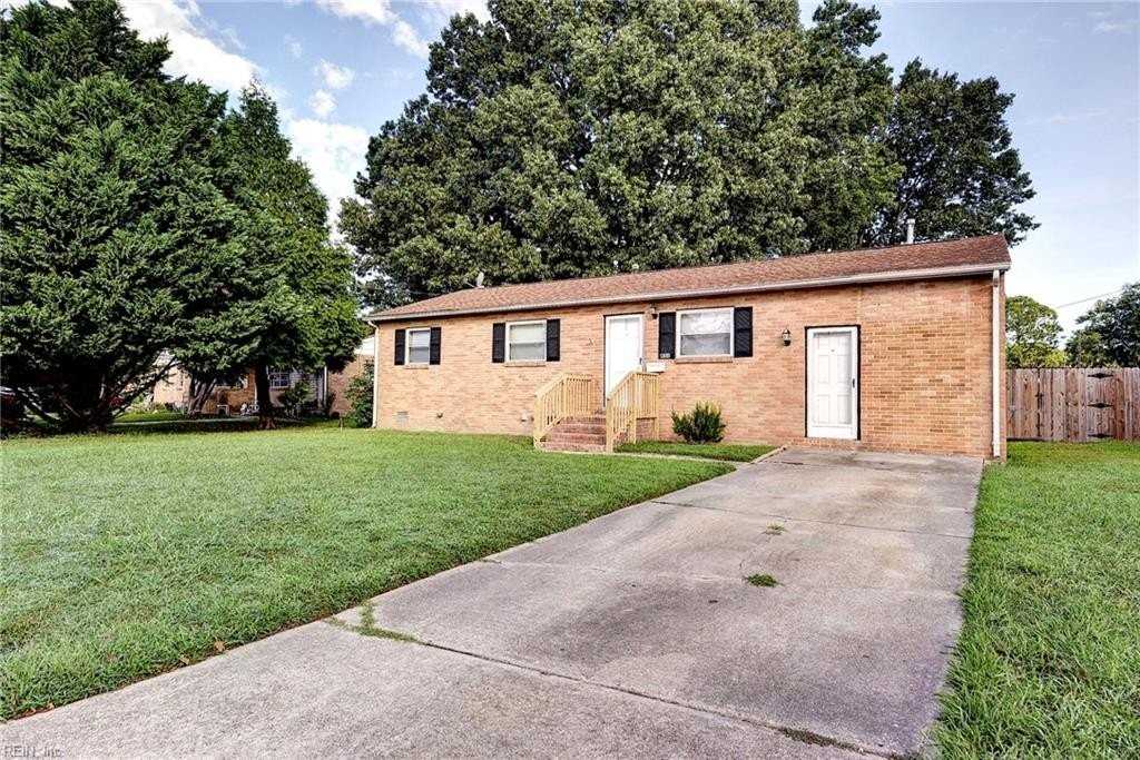 451 Fort Worth St - Photo 3 of 25