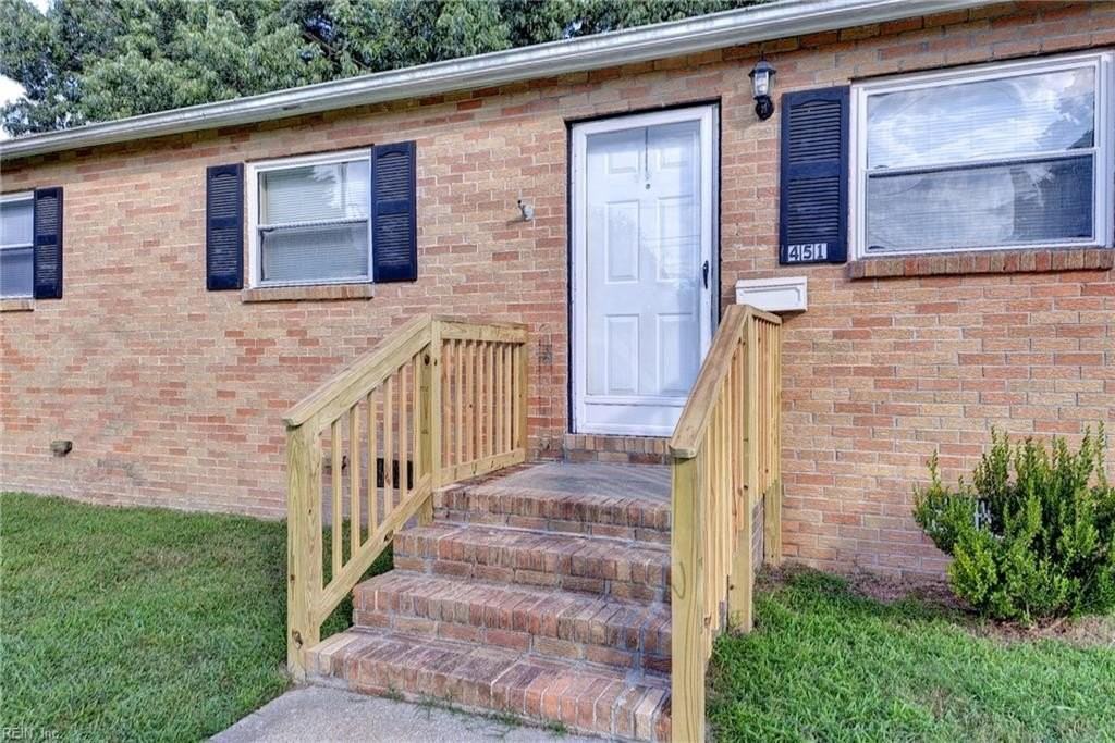 451 Fort Worth St - Photo 4 of 25