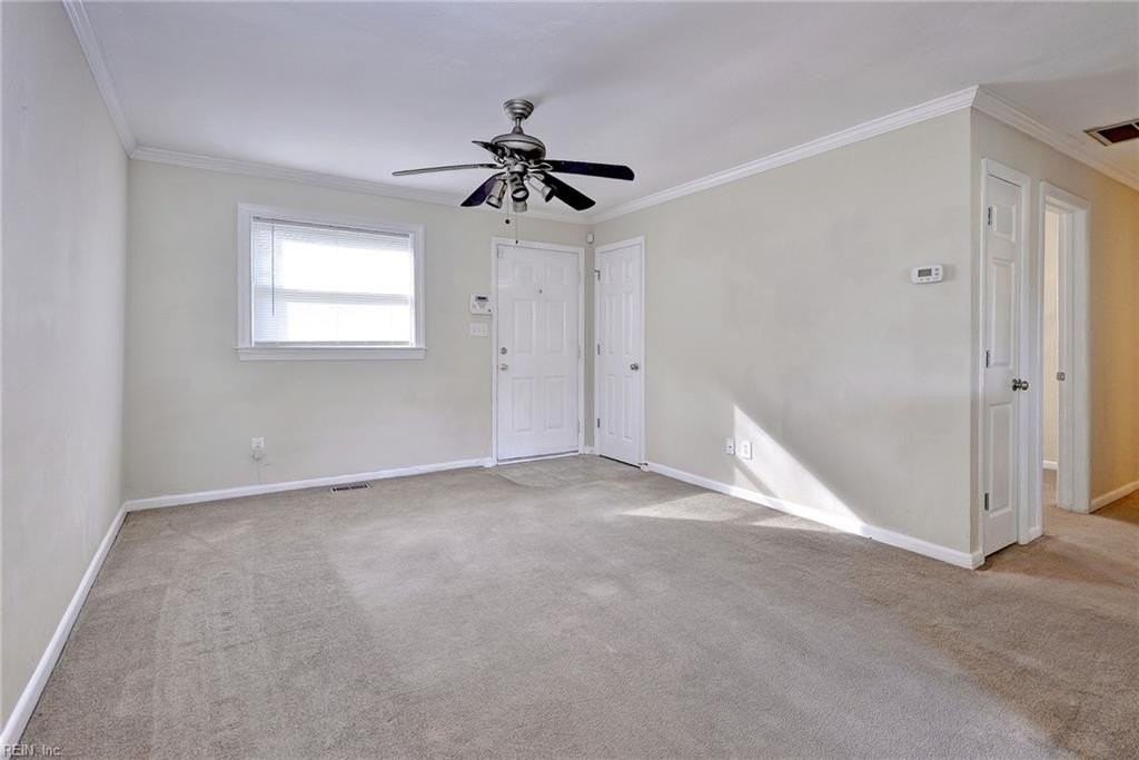 451 Fort Worth St - Photo 6 of 25