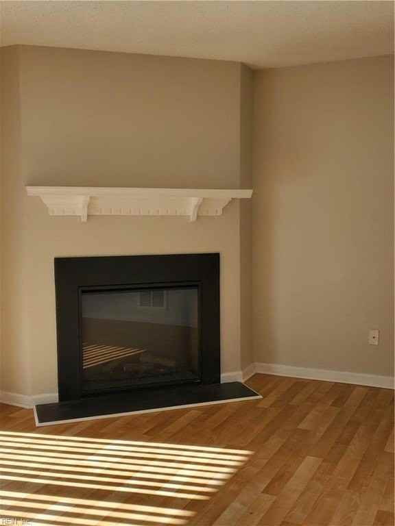 5668 Landfall Dr - Photo 4 of 16