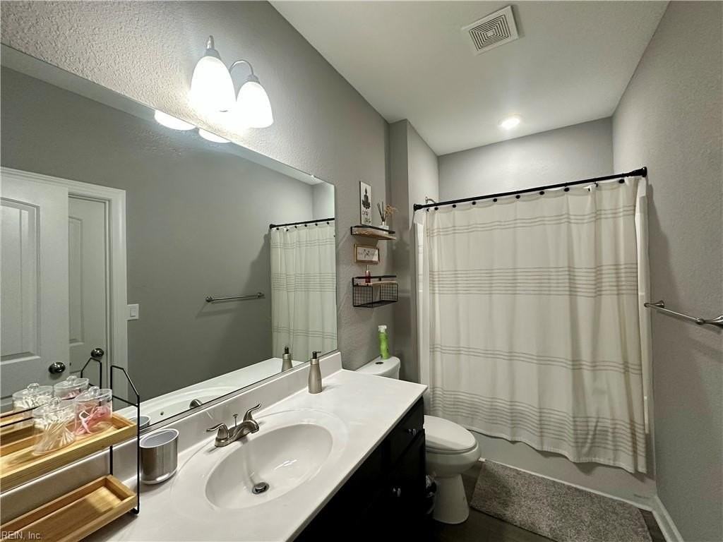 1218 Summit Ave - Photo 6 of 23
