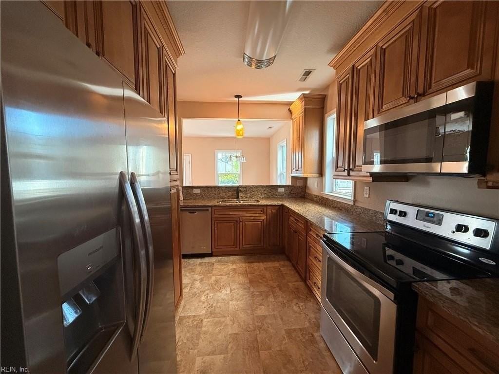 1100 Matthew Henson St - Photo 5 of 25