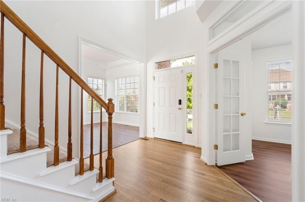 126 Hawks Nest Ln - Photo 3 of 32
