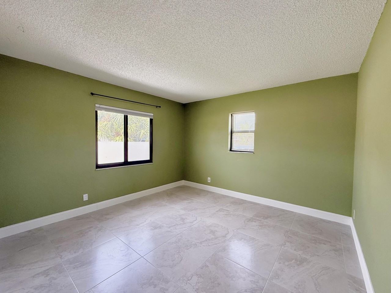 1691 W 26th St #1 - Photo 4 of 6
