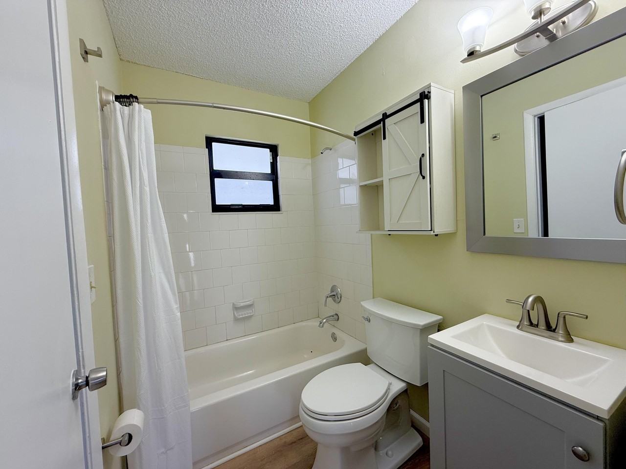 1691 W 26th St #1 - Photo 6 of 6