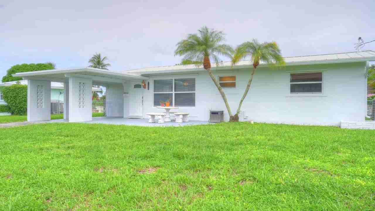 1128 W River Dr - Photo 3 of 21