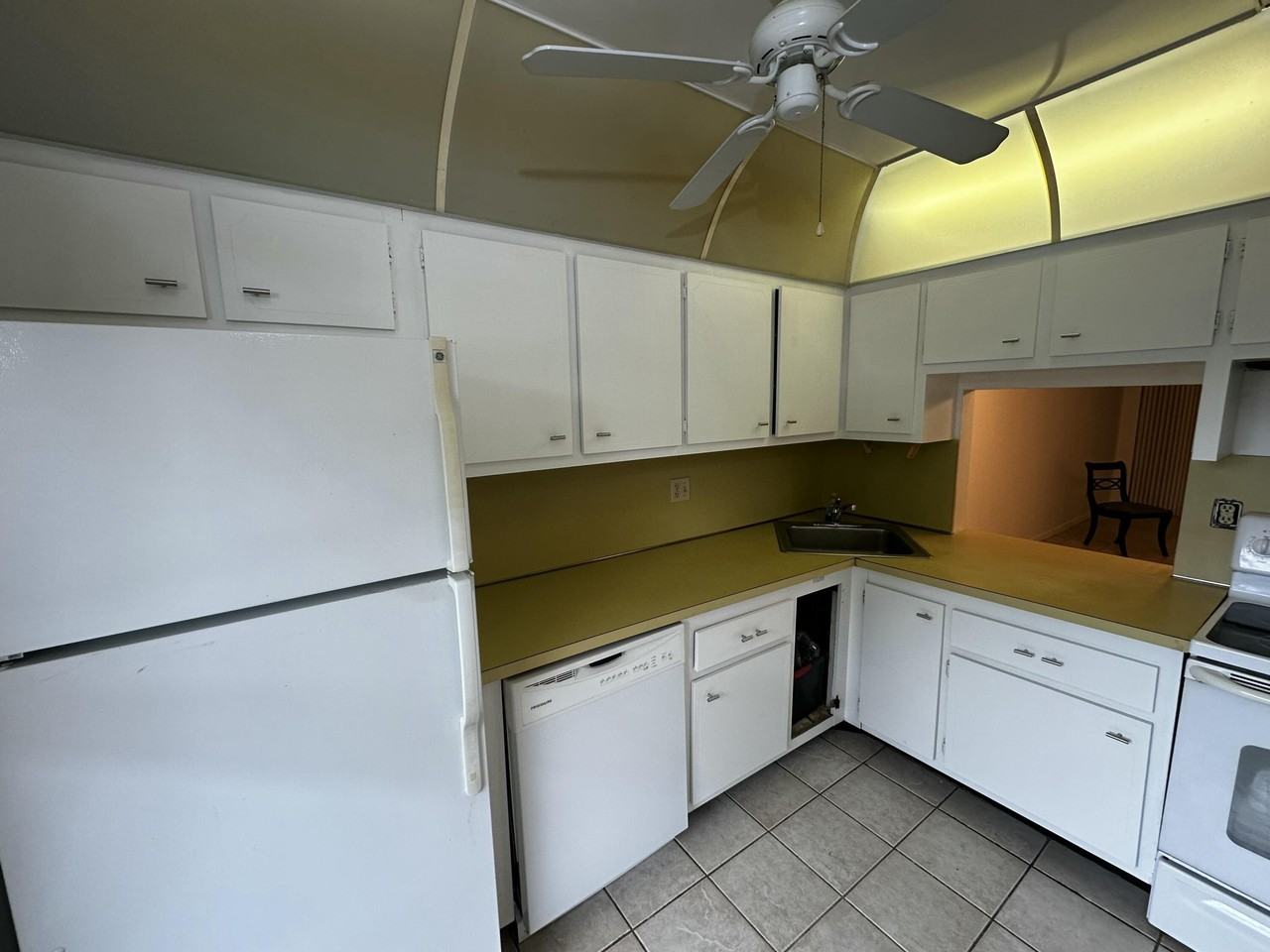 6091 Nw 61st Ave #103 - Photo 6 of 30