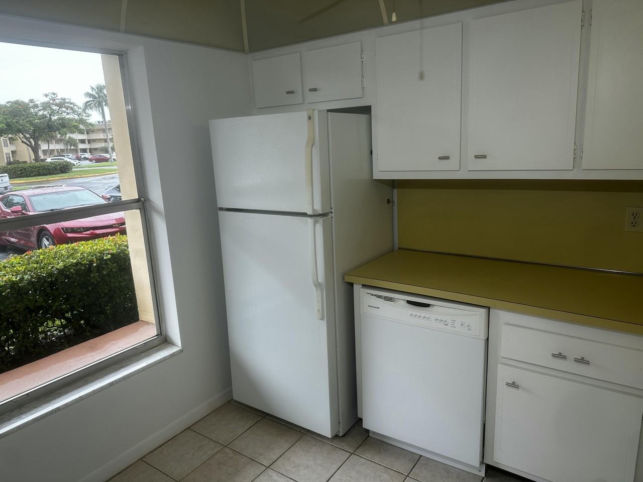6091 Nw 61st Ave #103 - Photo 7 of 30