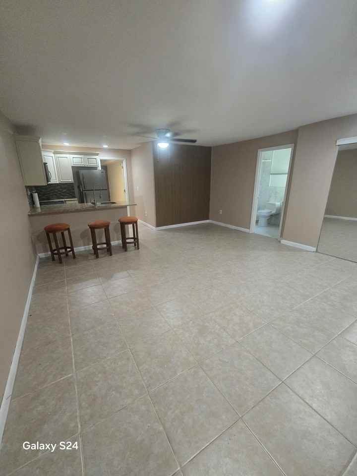 702 Fleming Ave - Photo 4 of 14