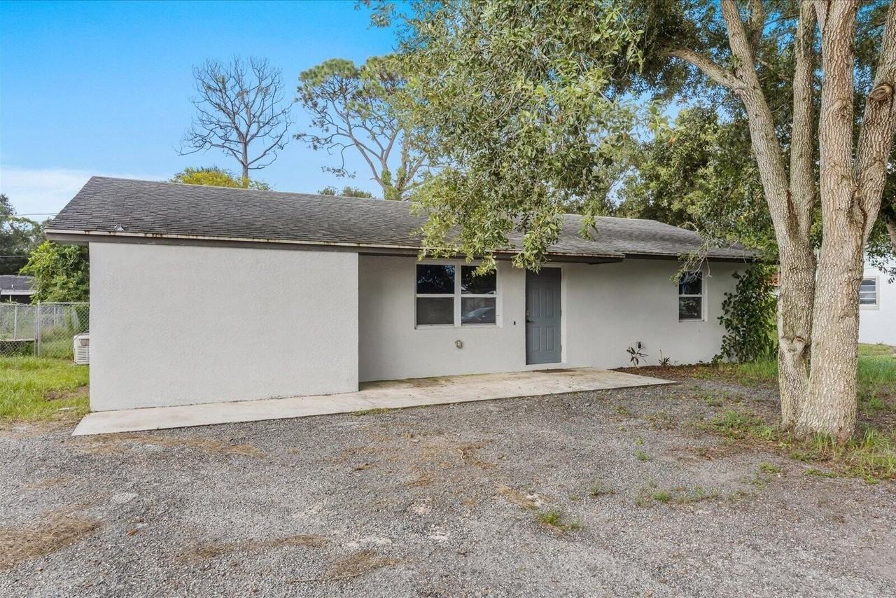 3031 Nw 2nd St - Photo 4 of 29