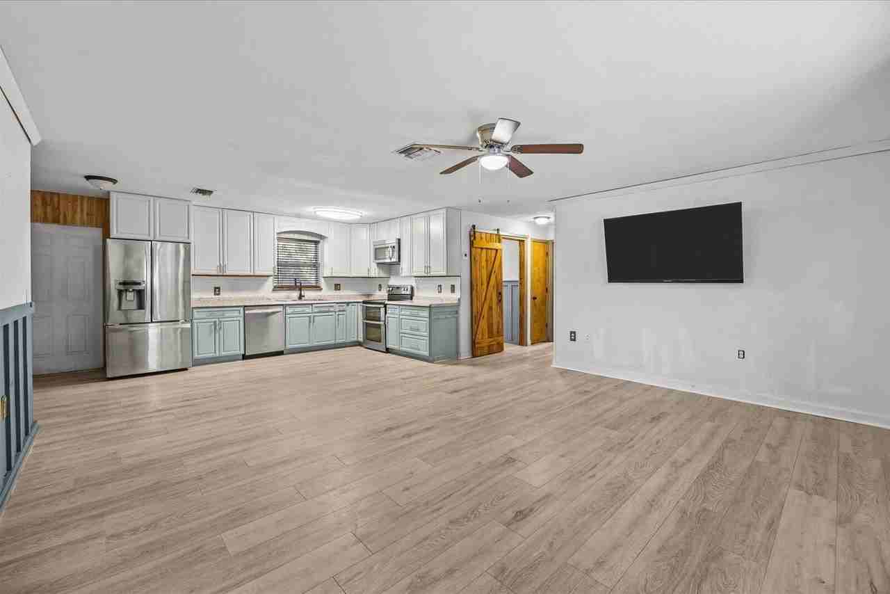 3031 Nw 2nd St - Photo 6 of 29