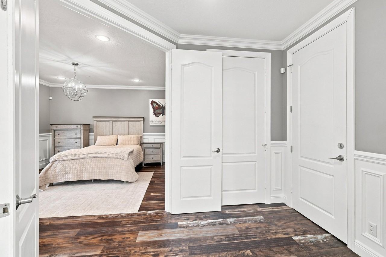 5550 Ne Trieste Ter - Photo 6 of 50