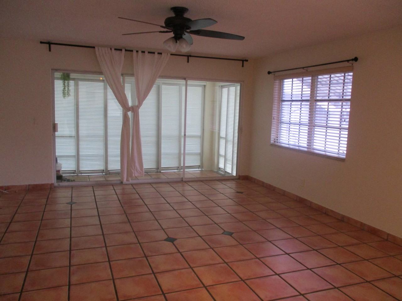 3720 Harrison St #3 - Photo 3 of 10