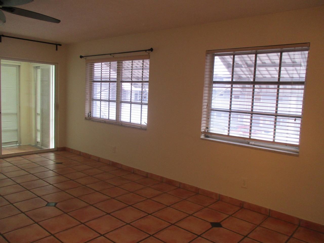 3720 Harrison St #3 - Photo 4 of 10