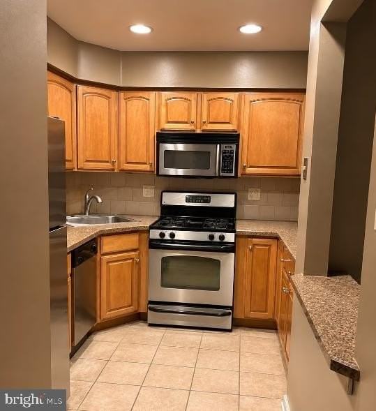 814 Valley Glen Rd - Photo 5 of 15