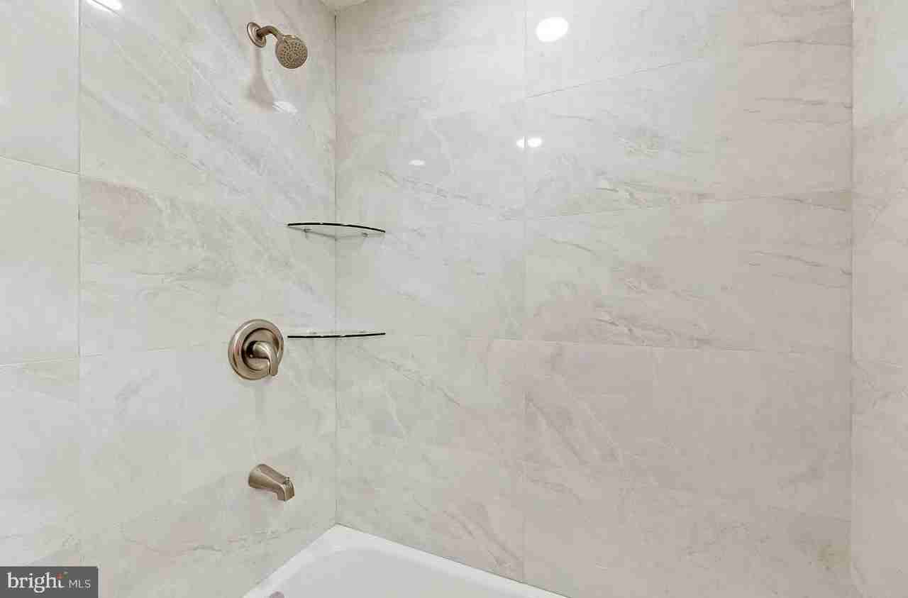 4354 Glendale St #2 - Photo 5 of 11
