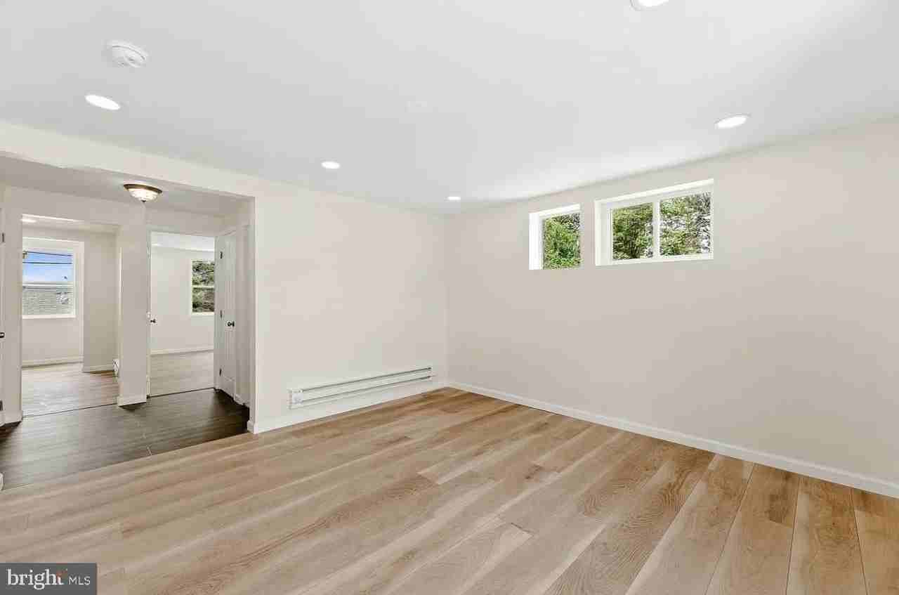 4354 Glendale St #2 - Photo 6 of 11