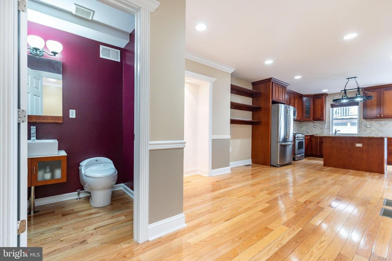 1013 S 19th St - Photo 3 of 23