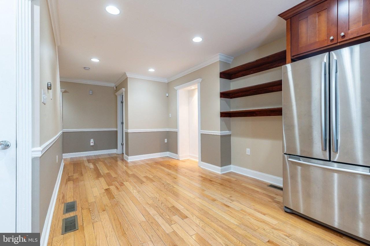 1013 S 19th St - Photo 5 of 23