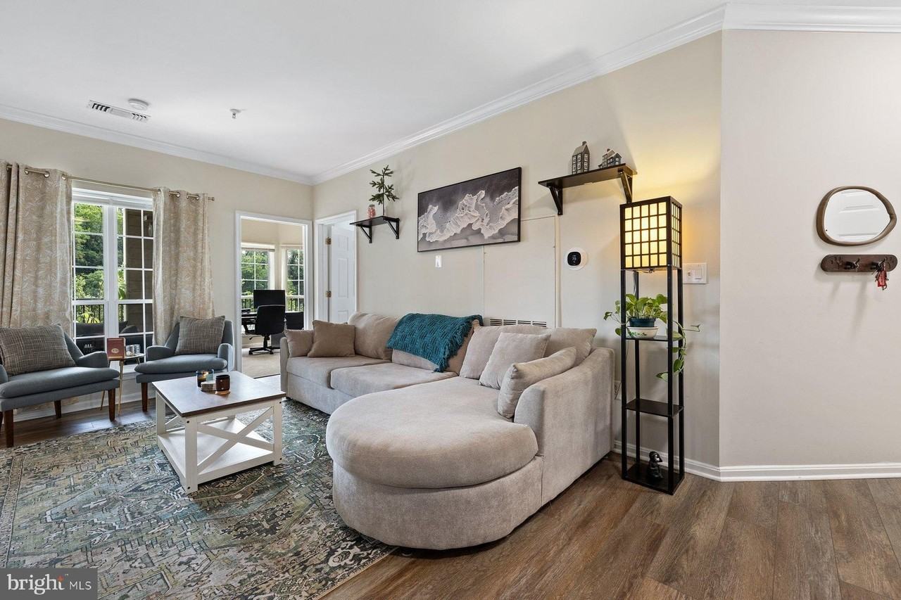 4550 Strutfield Ln #2111 - Photo 3 of 33