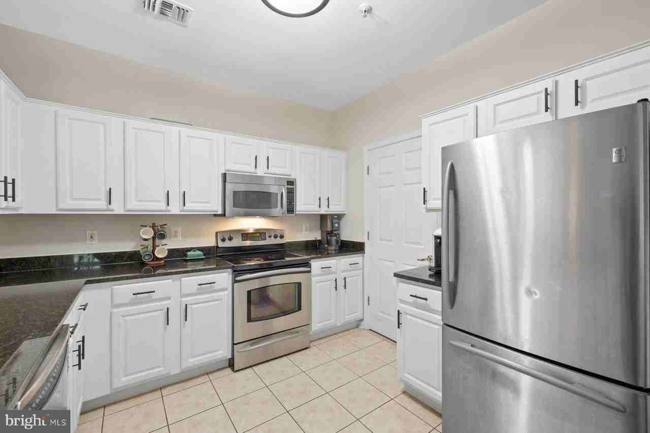 4550 Strutfield Ln #2111 - Photo 7 of 33