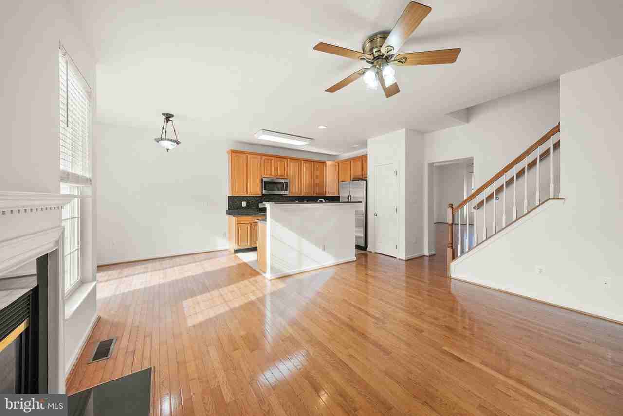 25308 Whippoorwill Ter - Photo 5 of 46