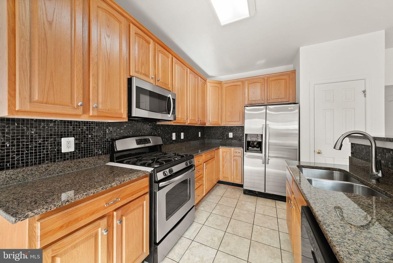 25308 Whippoorwill Ter - Photo 6 of 46