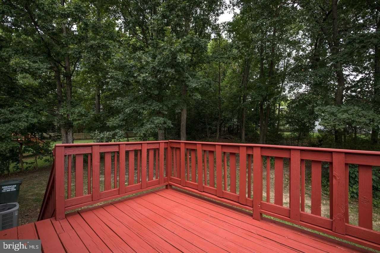 5592 Shannon Ct - Photo 3 of 19