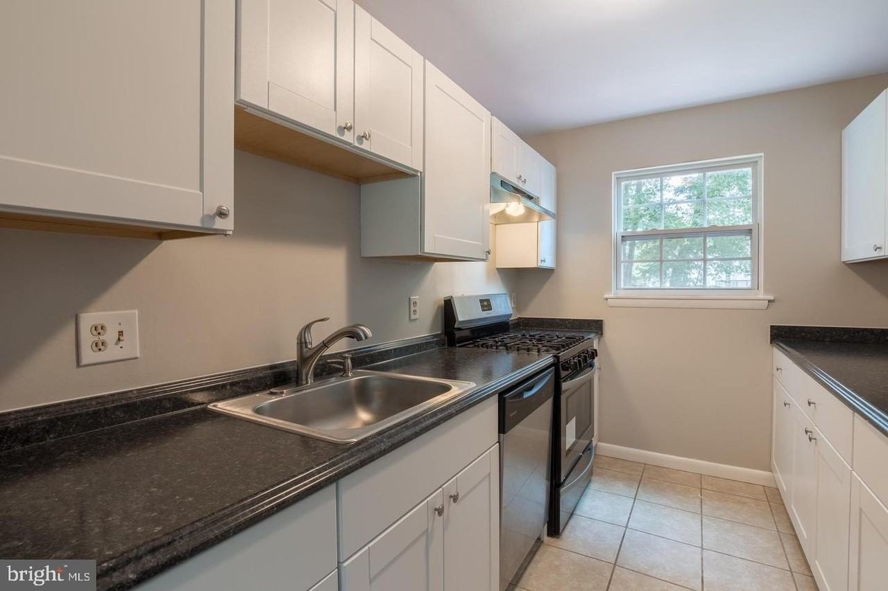 5592 Shannon Ct - Photo 7 of 19