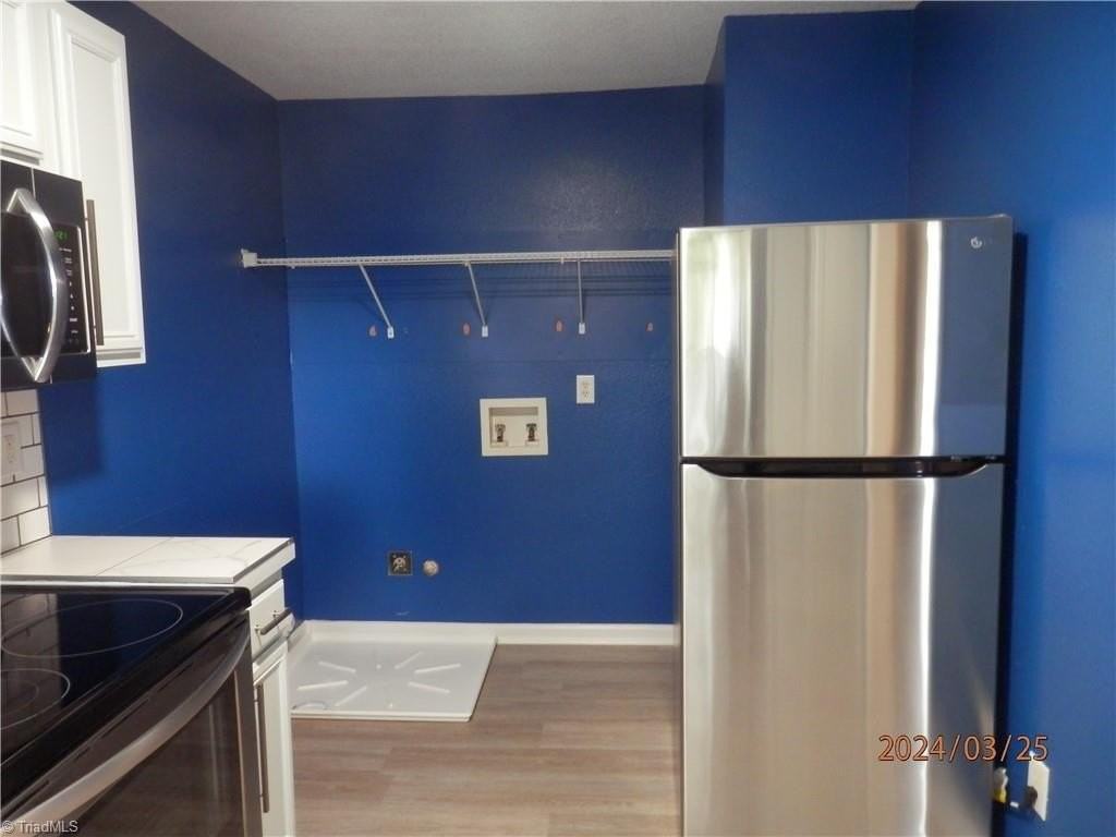 713 E Lexington Rd #201 - Photo 5 of 12