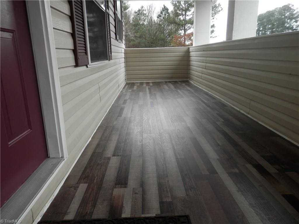 713 E Lexington Rd #202 - Photo 2 of 11