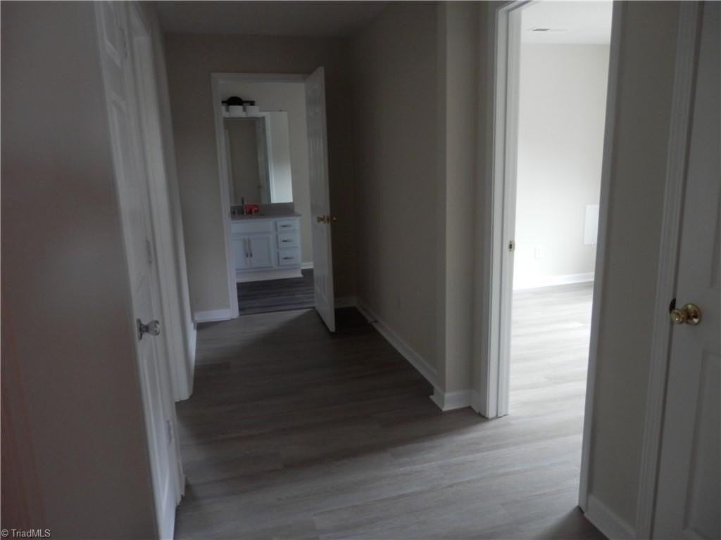 713 E Lexington Rd #202 - Photo 7 of 11