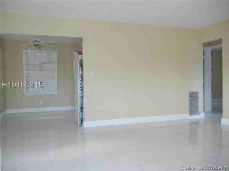 2427 Garfield St - Photo 2 of 14