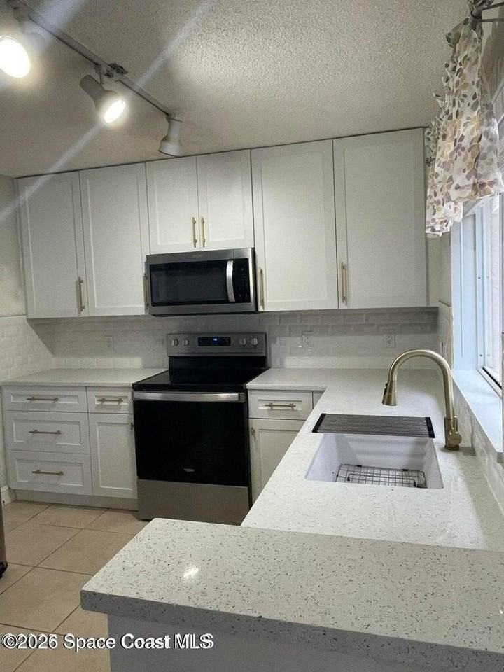 3922 Saint Armens Cir - Photo 6 of 30