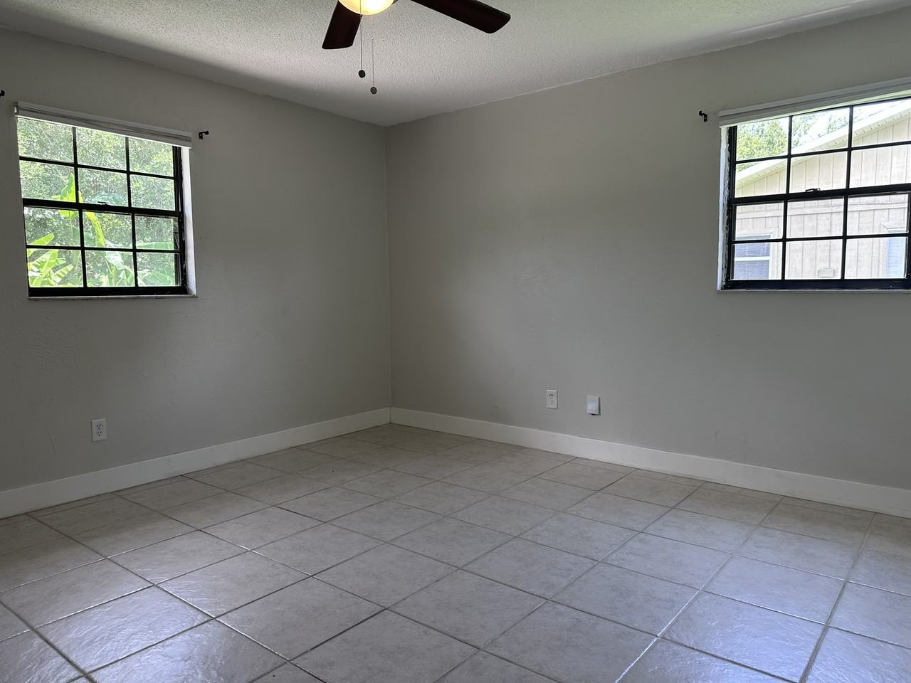 907 Royal Oak Ct - Photo 7 of 8