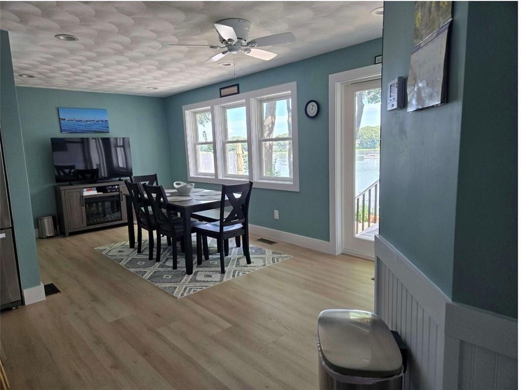 103 Arnolds Neck Dr - Photo 4 of 13