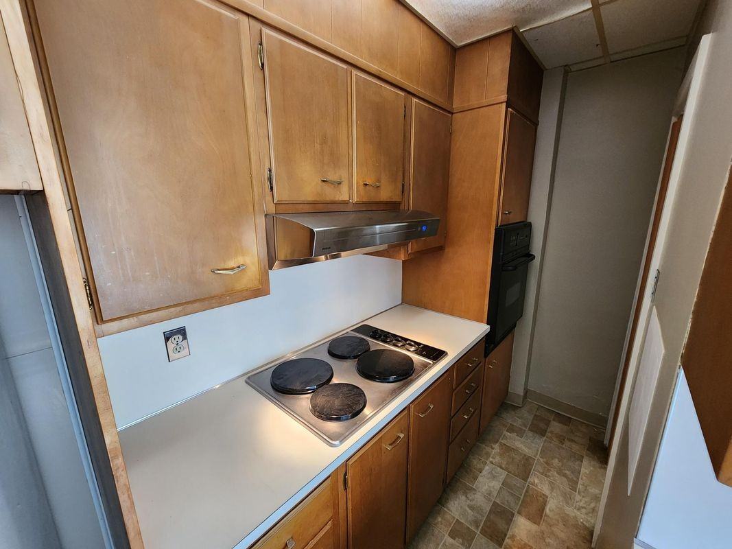 1322 Pike St - Photo 6 of 12