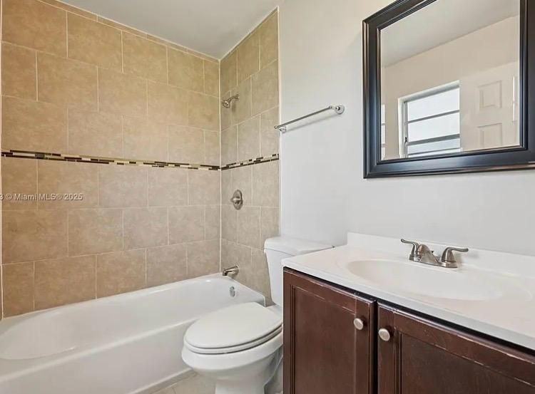 412 Nw Cornell Ave - Photo 2 of 13