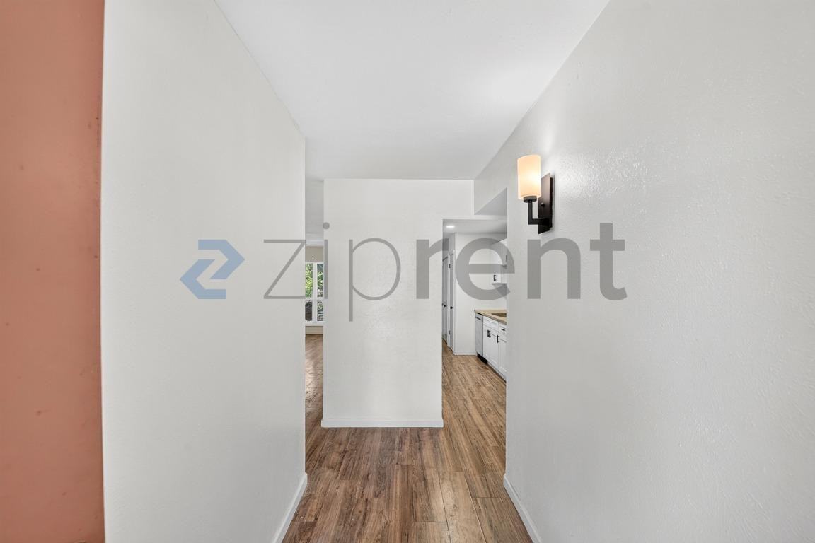 523 Cumberland Dr - Photo 5 of 25