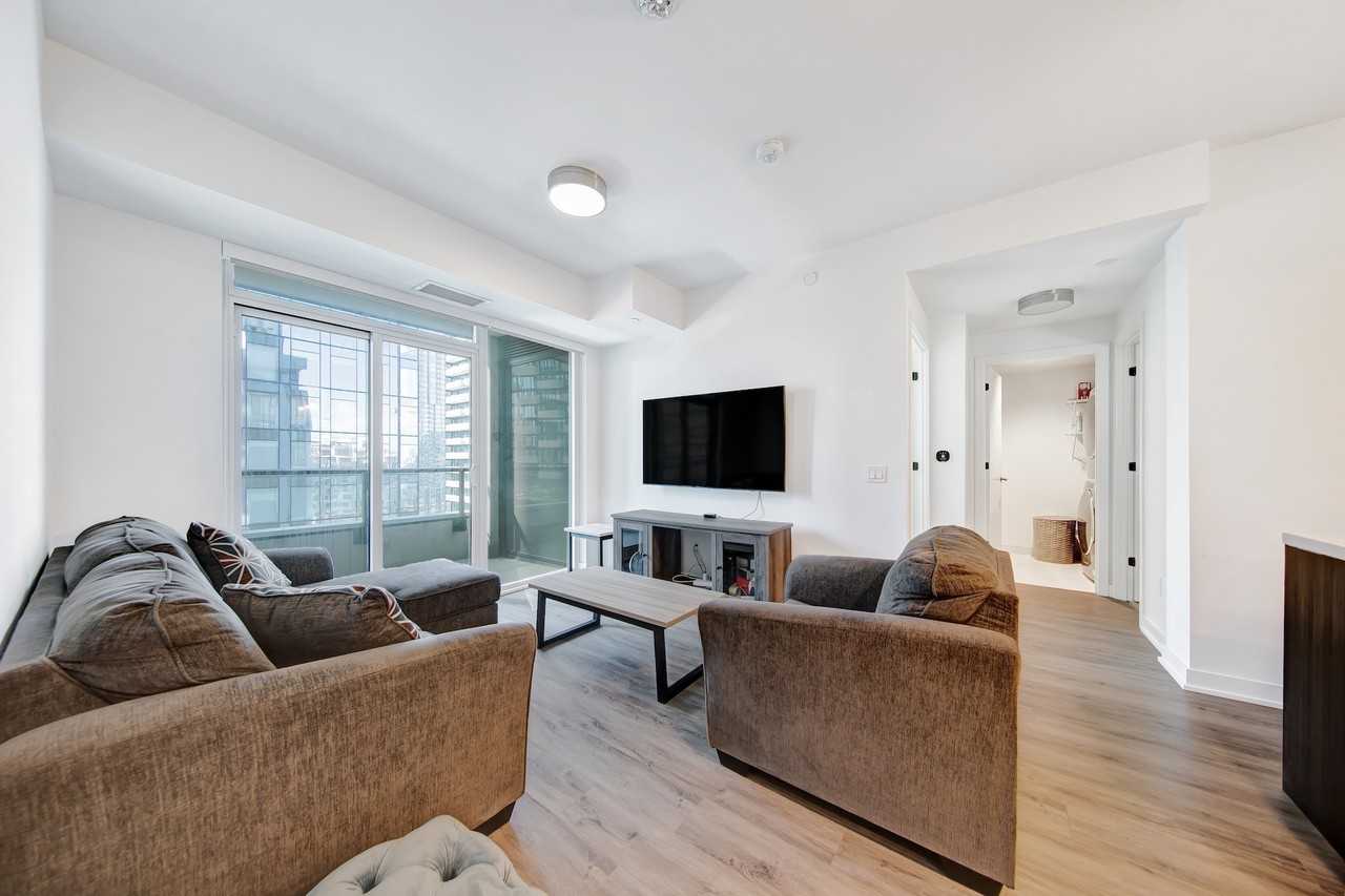435 Wellington Street West #1205 - Photo 7 of 19