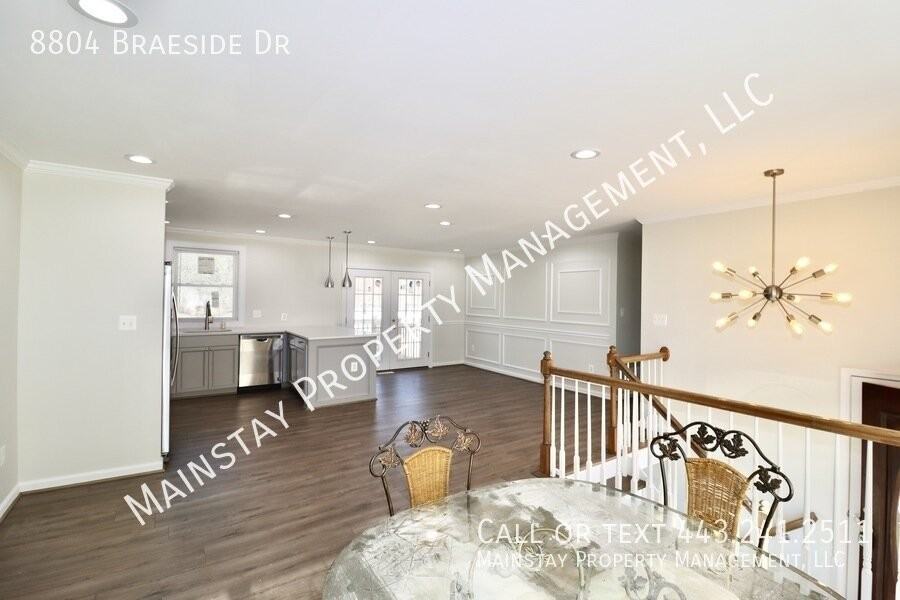8804 Braeside Dr - Photo 4 of 32