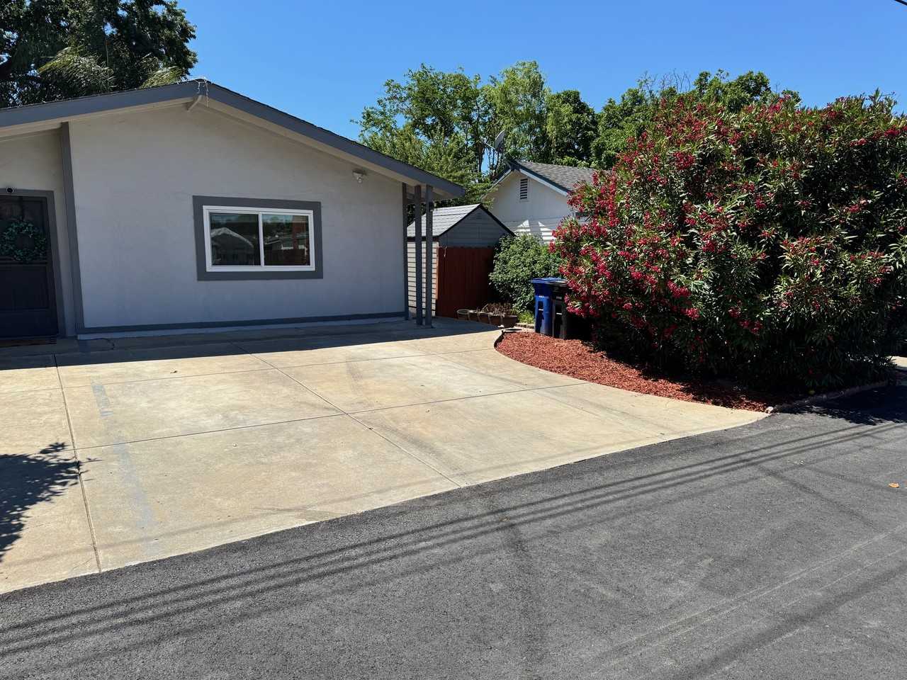 3218 Windsor Place #B - Photo 2 of 15