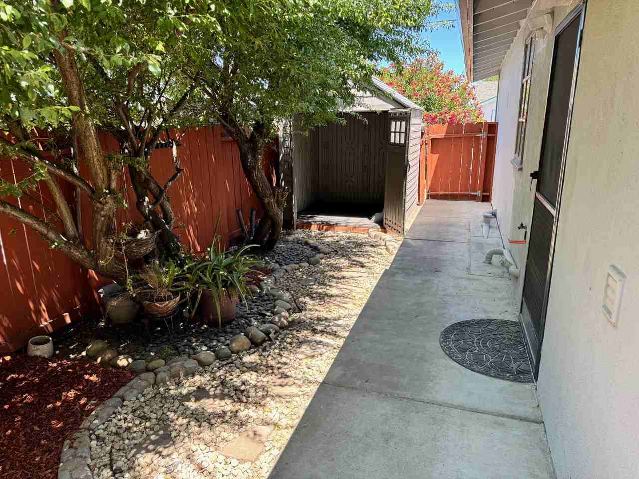3218 Windsor Place #B - Photo 3 of 15