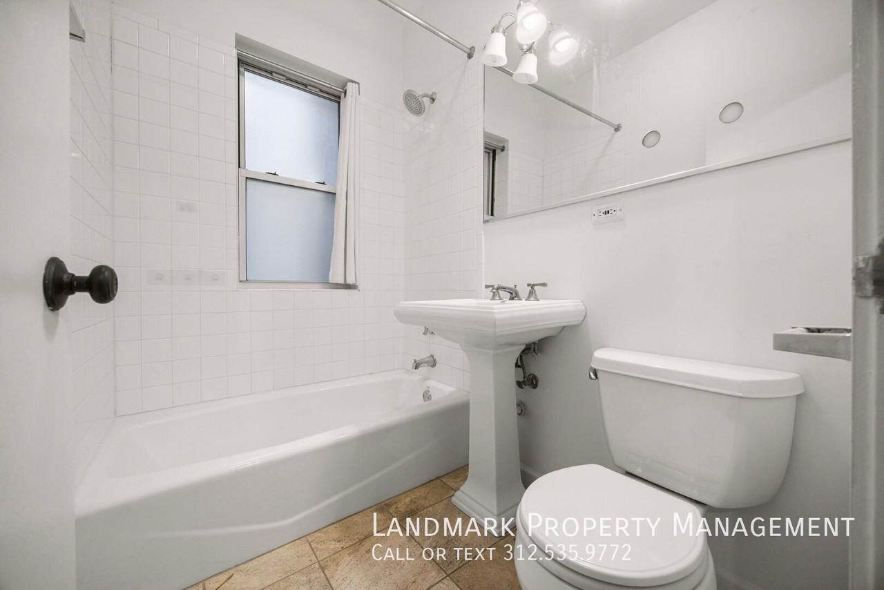 4546 N Albany Ave #2 - Photo 7 of 18