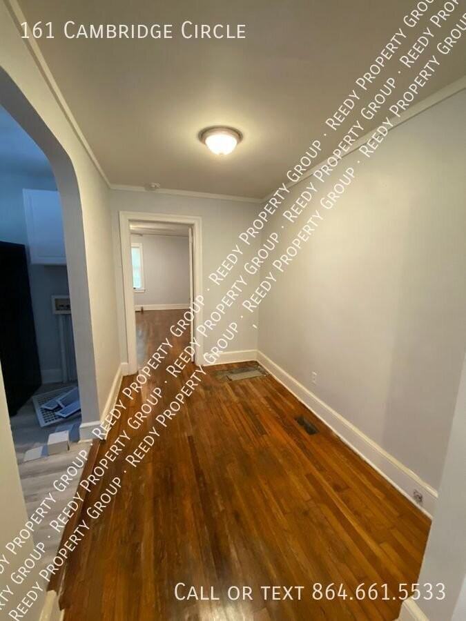 161 Cambridge Cir - Photo 5 of 9