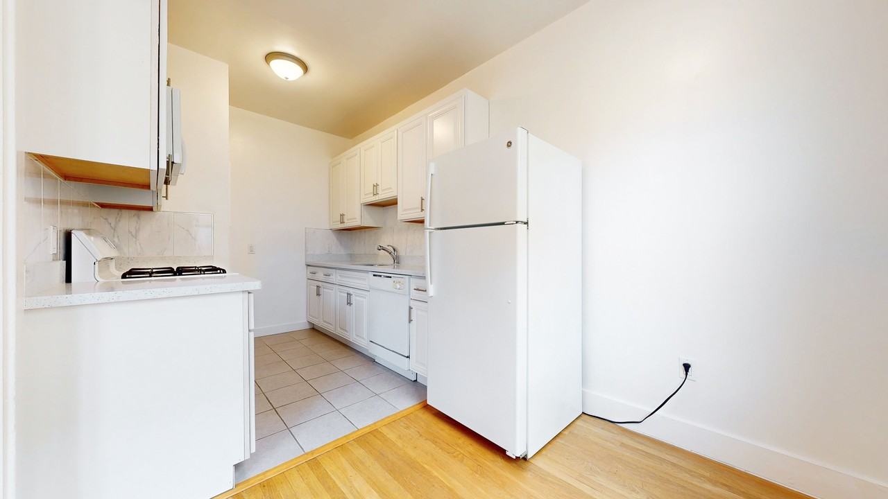1991 California St #202 - Photo 5 of 13