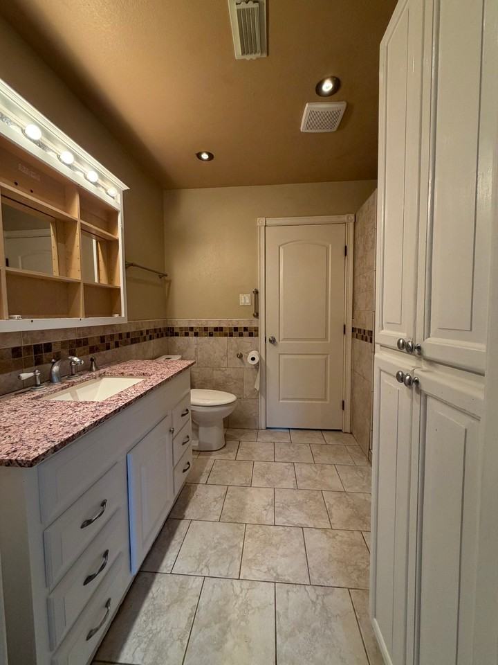 801 Ranch Rd #B - Photo 6 of 10