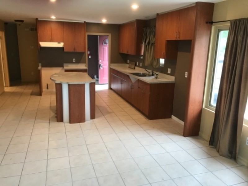 22141 Condon St - Photo 3 of 15